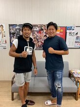 ボディマネジメント整体院 蒲田/ご来店のお客様と写真