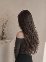 ヌア(Nua.) Hikari