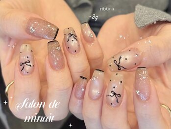 サロン ド ミニュイ(Salon de Minuit)の写真/華やか系のデザインで存在感のある指先に♪持ち込みデザインOKだからあなただけのこだわりネイルが叶う！