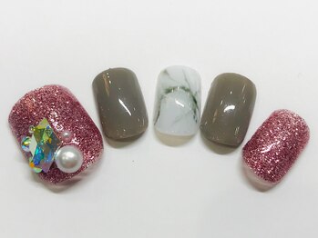 スリール(Sriel)/フット定額8980円