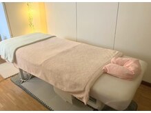 サロンるーなの雰囲気（ベッドは１台のみのプライベートサロン☆）