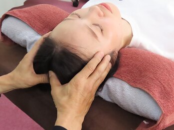 林治療整体院/頭部状態から全身の歪みチェック