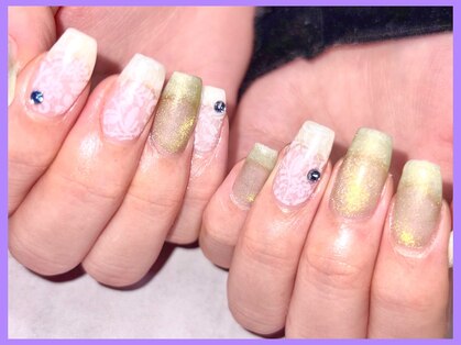 パープルの爪屋の写真