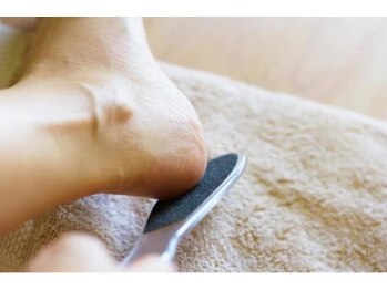 ツボミ(TSUBOMI)/かかと角質ケア