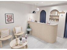 ホワイトアイ 仙台店(WHITE EYE)の雰囲気(白を基調とした暖かみのある店内)