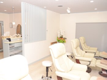 コウ アトリエ(KOH)/ゆとりのある空間で施術を♪