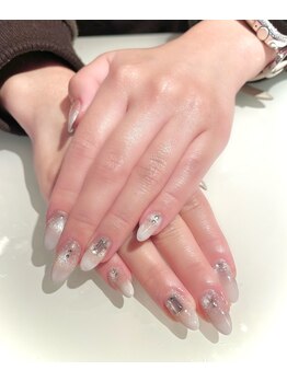 大人可愛いネイルデザイン