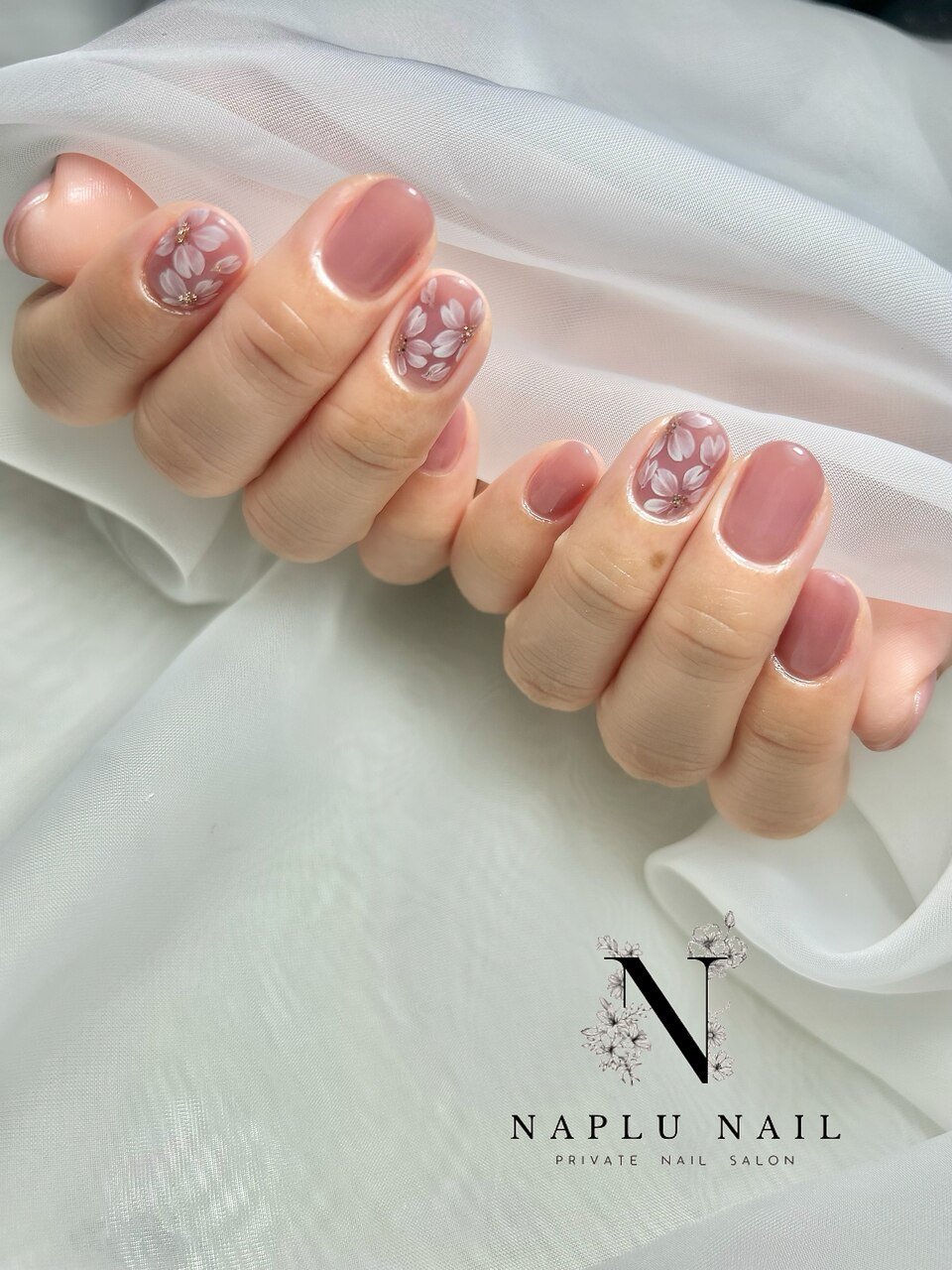 ぷっくりフラワー　マグネット　ボルドー　水引き　うねうね　成人式　振袖 2026年冬トレンド水引のネイルデザイン集｜人気順｜ホットペッパー