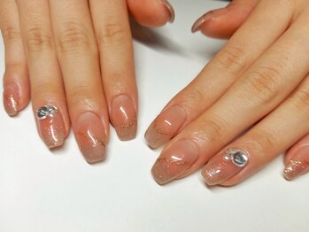 リアン 大宮(Rian)/上品チーク/ラメグラ/ナチュラル