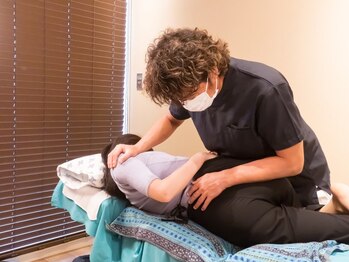 めぐろの整体/巻き肩・姿勢改善に特化した施術