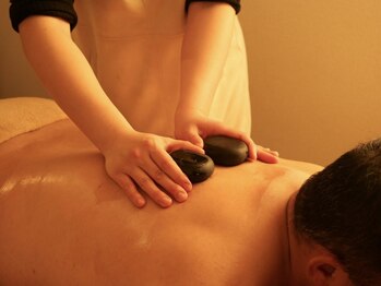 サンゴーハチ(358)の写真/やみつきに！身体ほどけるアロマリンパマッサージで【疲労回復メンテナンス】日常を忘れる至福のひと時に♪