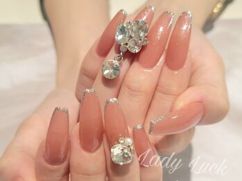 レディラック バイ キャンアイドレッシー(Lady Luck by Can I Dressy)の写真/美フォルム追求！ナチュラル美爪も流行アートも◎資格所持、歴7年以上のスタッフのみ在籍の実力派サロン♪