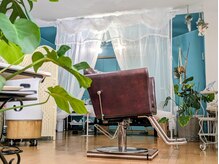 広々落ち着く空間が完全個室！緑の多い店内/キッズスペース有り