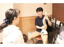 祖師谷整体 カイロプラクティックの雰囲気（丁寧なカウンセリングでお悩みを聞き、現状をご説明します。）