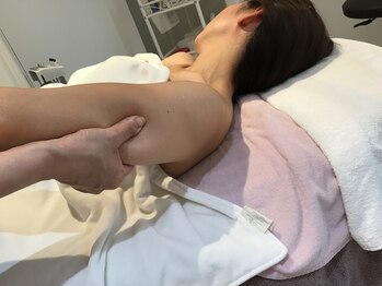 ポーラ ルミアスボーテ 三郷中央西口店(POLA Lumias Beaute)/気になる二の腕も♪