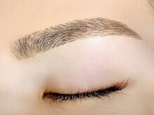 骨格・理想をカウンセリングし、似合わせ眉へ！