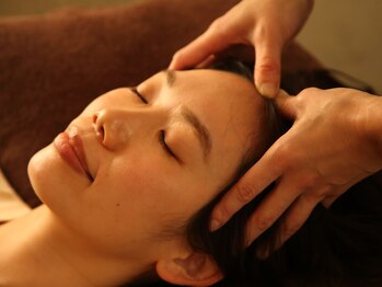 イトスパ(ito Relaxation Spa)の写真/《目の酷使で疲労を感じている方に》顔/頭皮のツボ押しで眼精疲労、こり解消!コリの根本にアプローチ◎