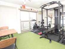 ネクストジムトウキョウ 目黒店(NEXT GYM TOKYO)/内観の雰囲気　フリーウエイト