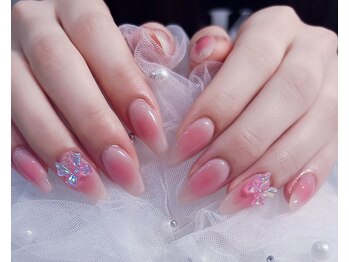 マルチューネイル 池袋(MARUCHU NAIL)/長さ出し、チークネイル