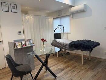 モナ(mona)の写真/自分だけのオシャレで落ち着く店内で癒し×キレイを同時にGet♪駅チカなので通いやすさも◎