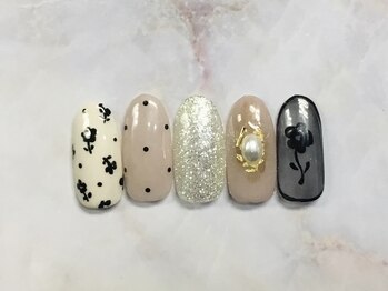 ネイルアンドまつげ リュフェール 五反田(Nail Lufaire)/フラワードットネイル
