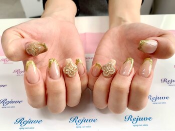 リジュベ(Rejuve)/ラメのフレンチをゴージャスに♪