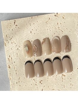 リーゾス(RISUS)/アシンメトリーネイル