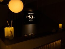 ナウ 南青山(NOW)の雰囲気（まるで高級ホテルのような、静かで上質な店内）
