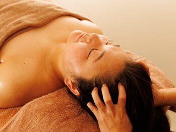 ティーズライフ リブラン 品川店(T’s-life Liburan)の写真/【小顔も美肌も叶えたい方必見】シュっとしたフェイスライン!アラミーオイルお持ち帰りで明日から艶美肌へ