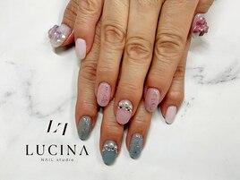 c-93 大人可愛いリボンネイル