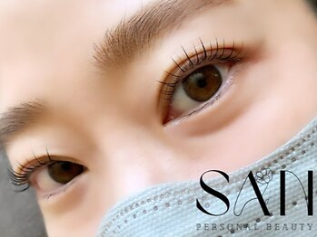 サン パーソナル ビューティー(SAN PERSONAL BEAUTY)の写真/話題のマスカラパーマで自然な華やかアイに☆マスカラを塗ったような黒い艶まつ毛◎眉毛と同時施術も可能！