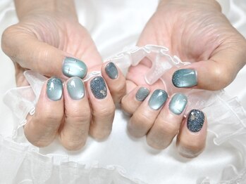 magnet × flash nail