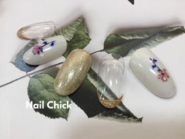 細フレンチネイル
