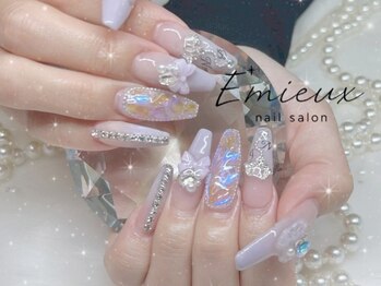 エミュー(Emieux)/紫うるうるネイル