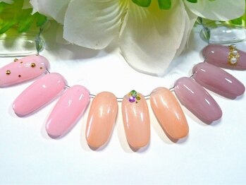 ネイルサロン エム本カンパニー(M)の写真/ネイルが初めてという方にも!洗礼された上品な大人ネイルで綺麗な指先に♪高技術&高品質ジェルでモチも◎