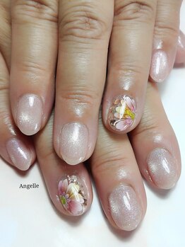 アンジュレ(Angelle)/ガーベラネイル