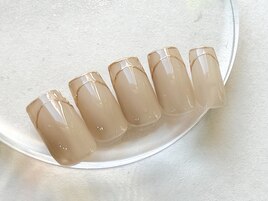 グレージュ×フレンチライン