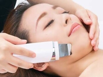 グランデ(GRANDE)の写真/毛穴の汚れを徹底洗浄!毛穴の黒ずみを改善!お肌がワントーン明るくなりワントーン明るいぷる肌に感動♪