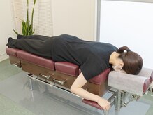 ムゲン(∞)の雰囲気（トムソンベッド！お体に負担をかけずに肩、首、腰の調整します！）