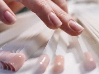 キューセブンネイルラウンジ 浦和美園店(Q7 Nail Lounge)の写真/◇定額デザイン￥5000～◇最新のデザインをサンプルからお選び頂けます♪