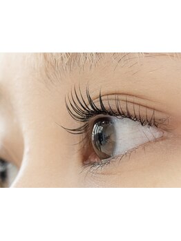 ナチュラル上品な目元にしたい