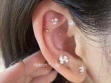 ほほえみ 縁の雰囲気（大人可愛いアロマ耳つぼジュエリー【コリ/美肌/痩せ/ストレス/】）