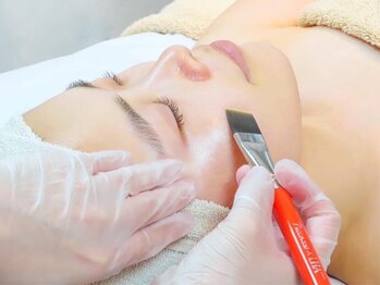 スタブル 土浦店(STABLUE)の写真/毛穴の悩みもう我慢しない！ダウンタイムなしの『ララピール』で渡韓せずに受けられる韓国肌管理をご体感♪