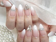 ラビィ イオンモール成田店(Raviy)の雰囲気（ショートでも上品かわいい！大人な清楚ガーリーネイル）