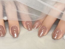 ホワイトオーロラネイル