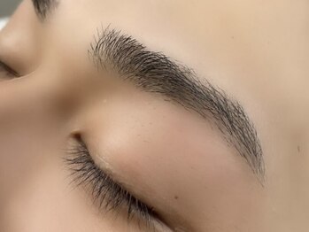 ラヴィリティ(Raviritzy)/美眉アイブロウWAXスタイリング