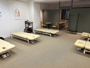 骨盤先生のカラダメンテ 秋葉原店/広い店内