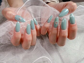 プティルアナネイルバイビュー(Petit Luana.N by V.I.E.W)の写真/自爪が短い方や小さい方にもぜひ☆長さ出しで綺麗な指先に♪モチの良さも◎カラーやパーツ豊富にご用意☆