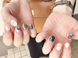ガーリーニュアンスネイル