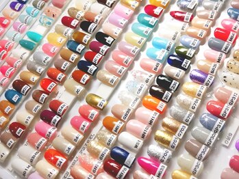 アイネイルデザイナーフジイ(Fujii)の写真/ハンドネイルはパラジェルOK☆フットはハンドと同価格☆200種類以上からお好きな色を選べてお洒落に変身!
